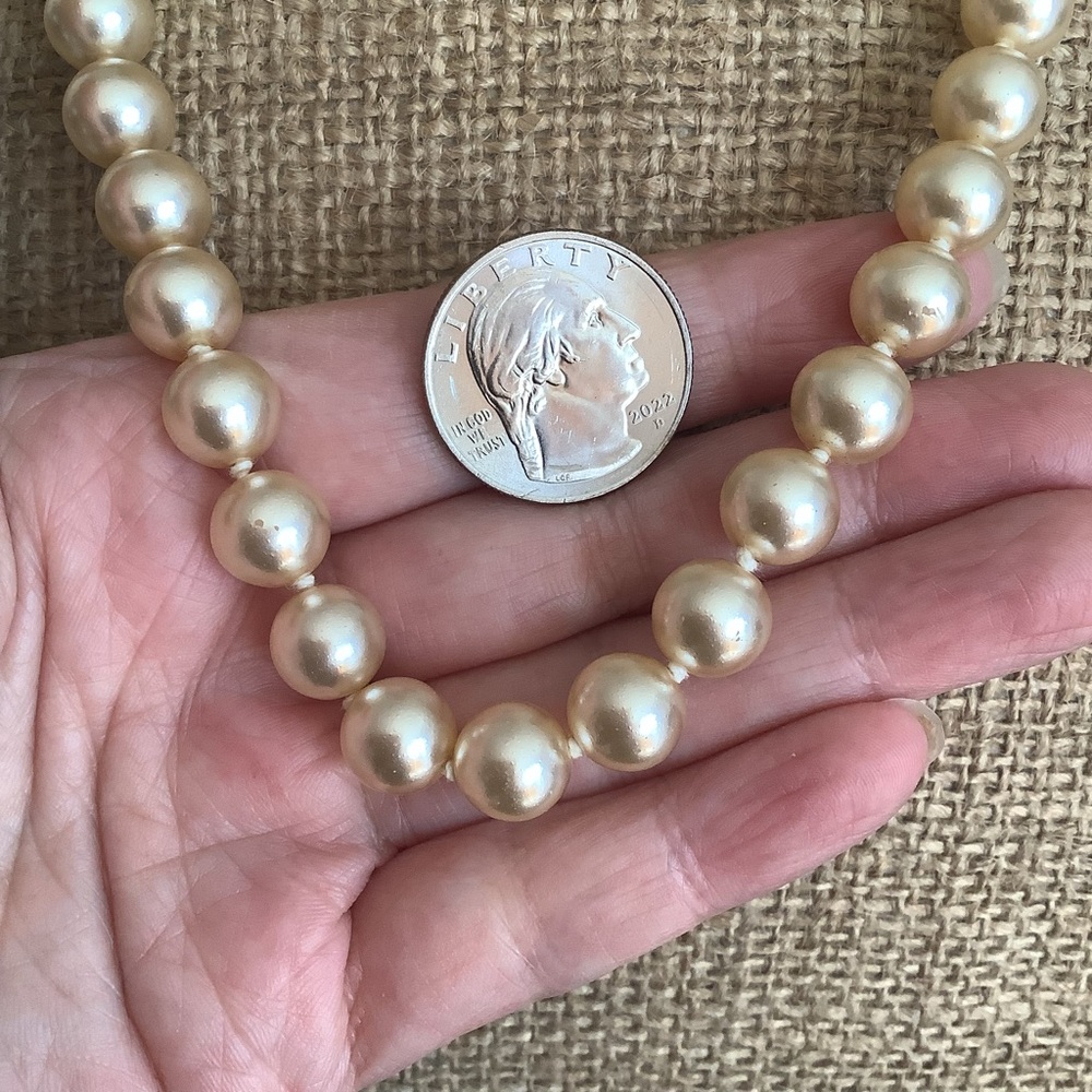 Vintage Kenneth Jay Lane Faux Pearl Necklace. - image 7
